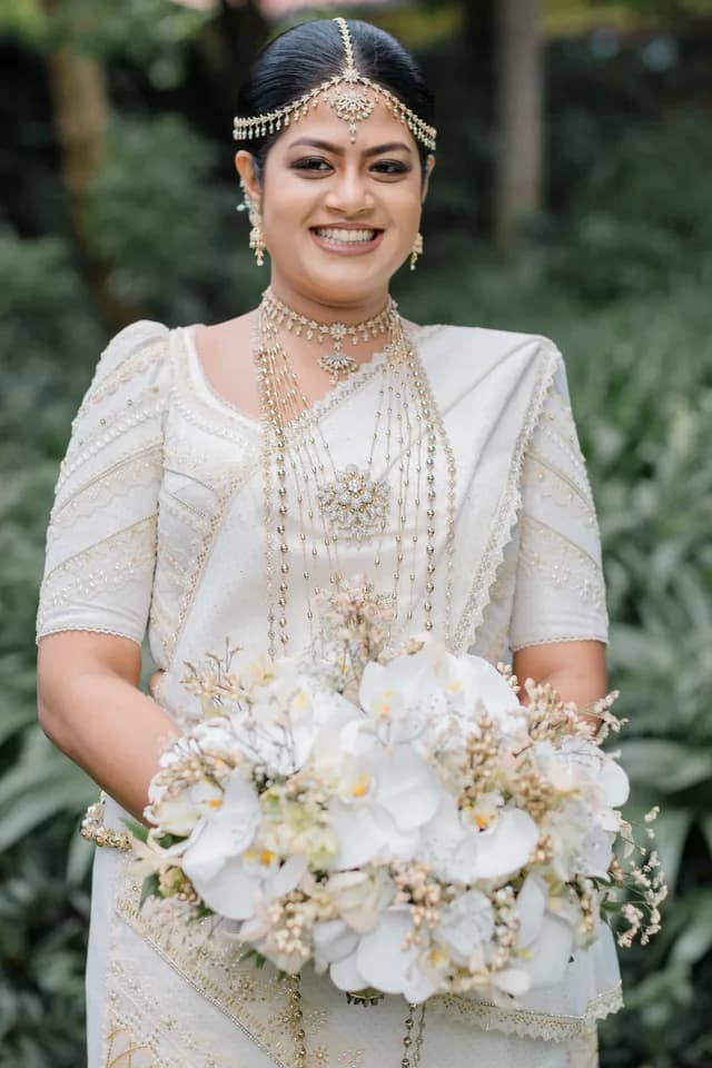 Kandyan in Classic Pintharu wedding couture