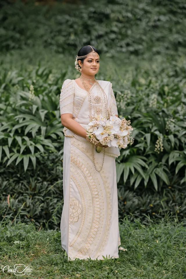 Kandyan in Classic Pintharu wedding couture