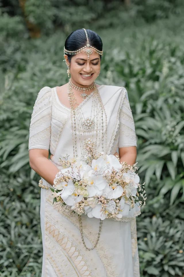 Kandyan in Classic Pintharu wedding couture